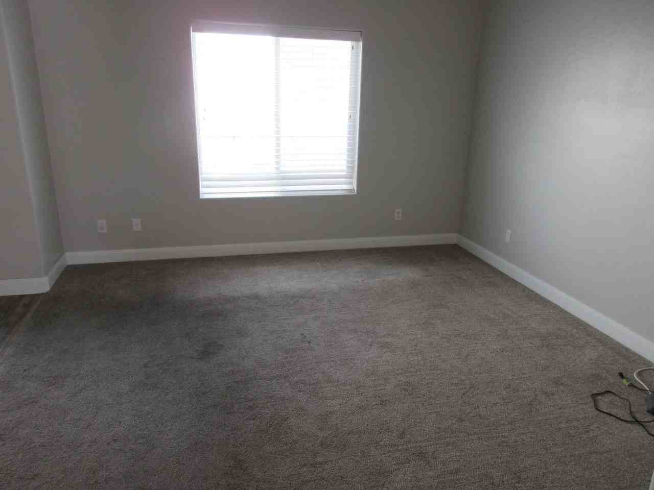 430 N 400 W - Photo 3 of 17