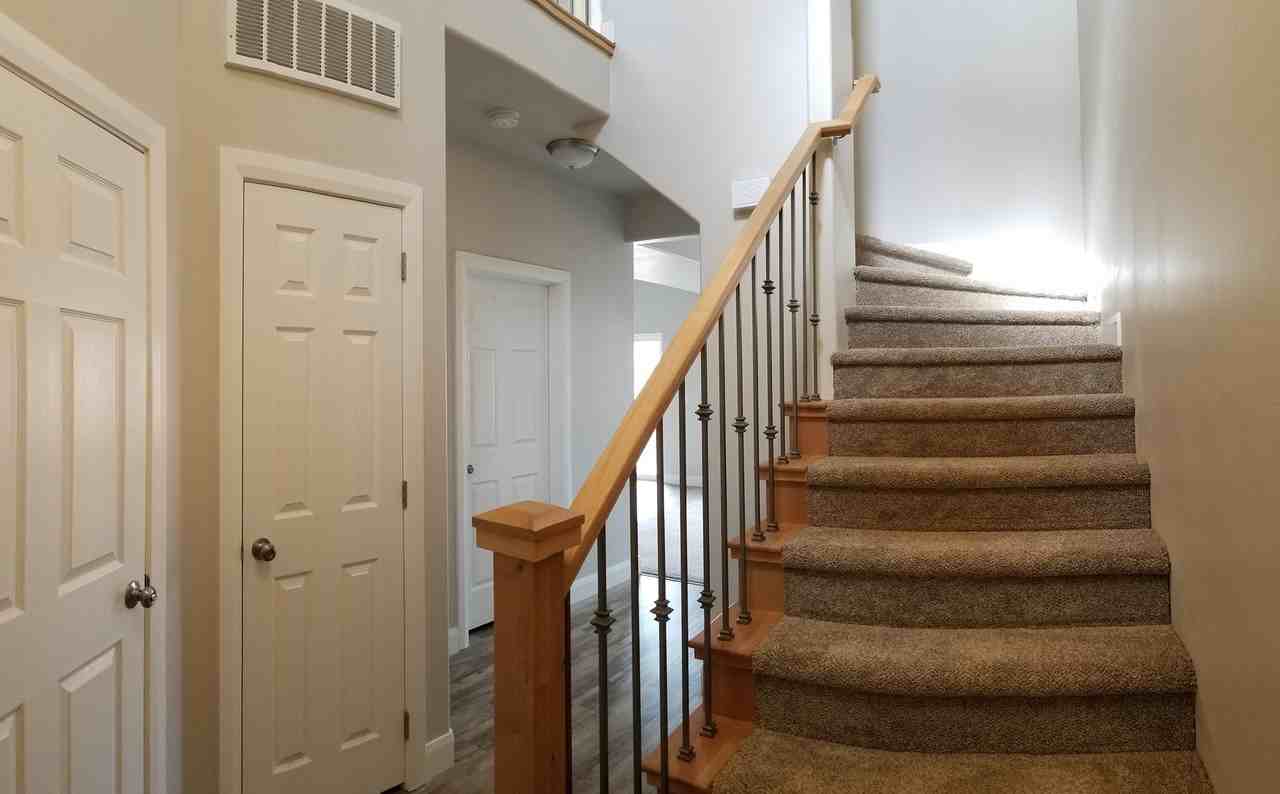 430 N 400 W - Photo 4 of 17