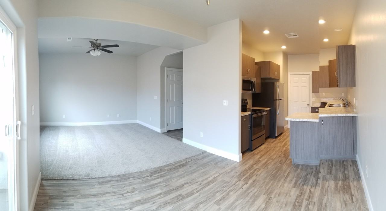 430 N 400 W - Photo 5 of 17
