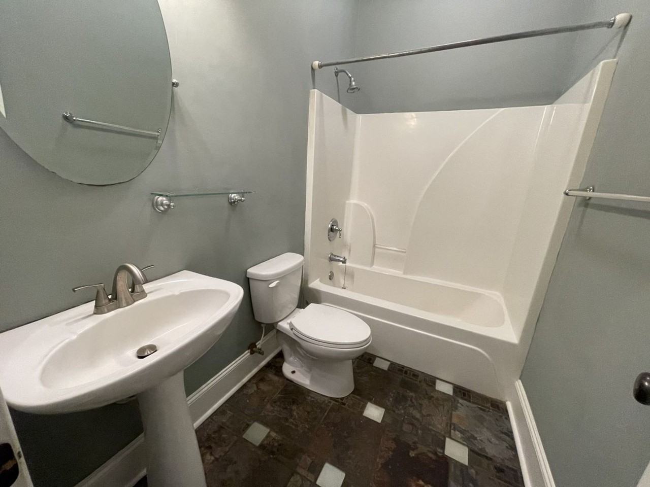 776 Barber St - Photo 6 of 15