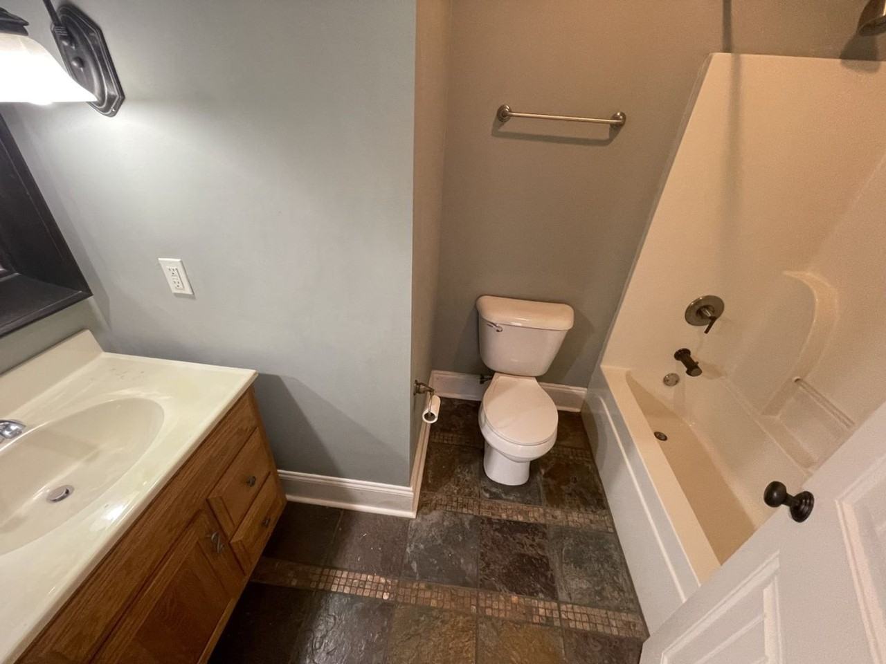 776 Barber St - Photo 7 of 15