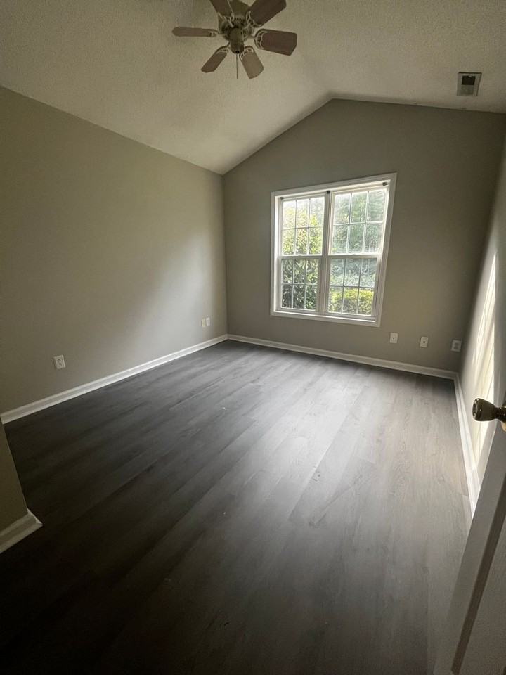 3822 Blue Grass Ct - Photo 4 of 14