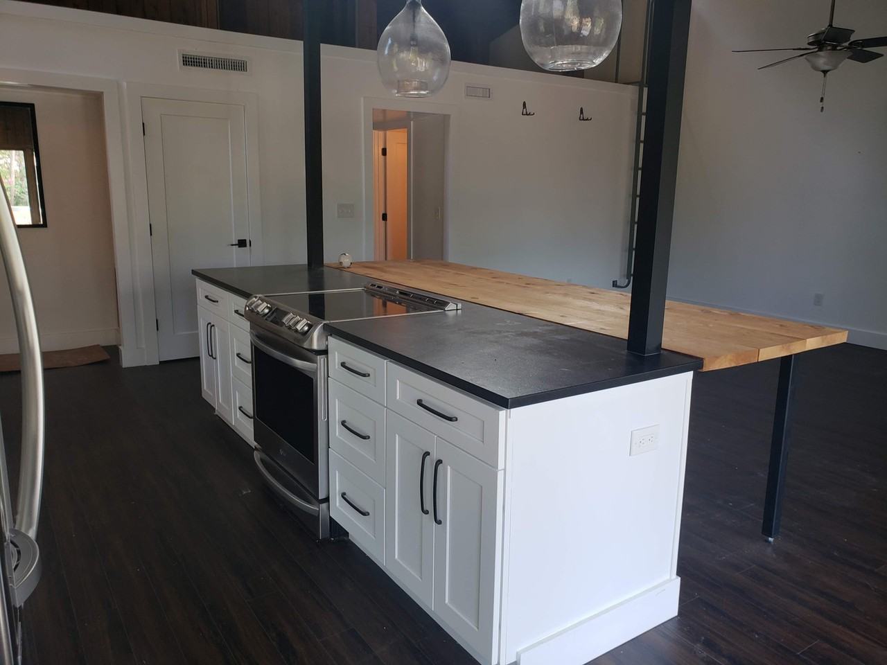 205 Fairway Drive - Photo 4 of 34