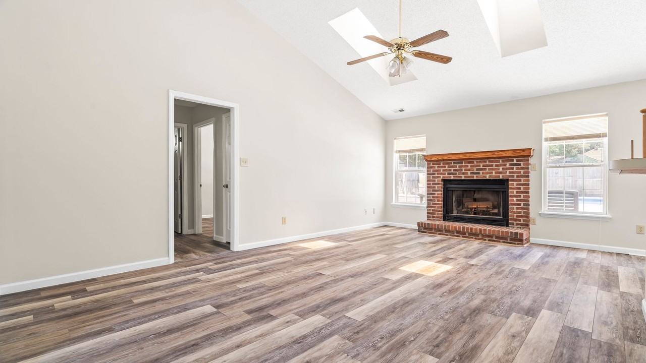 220 Audubon Dr - Photo 4 of 26