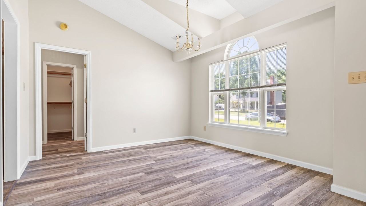 220 Audubon Dr - Photo 7 of 26