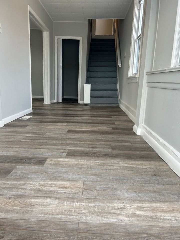 1015 Mckinley Pl - Photo 3 of 17