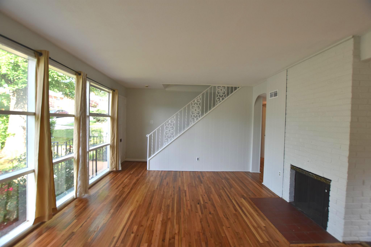 6946 Emerson St - Photo 2 of 15