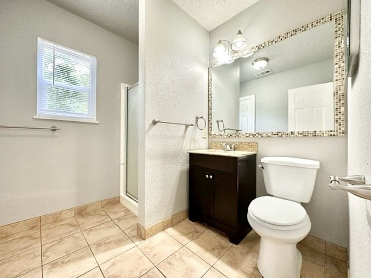826 Orient St - Photo 7 of 16