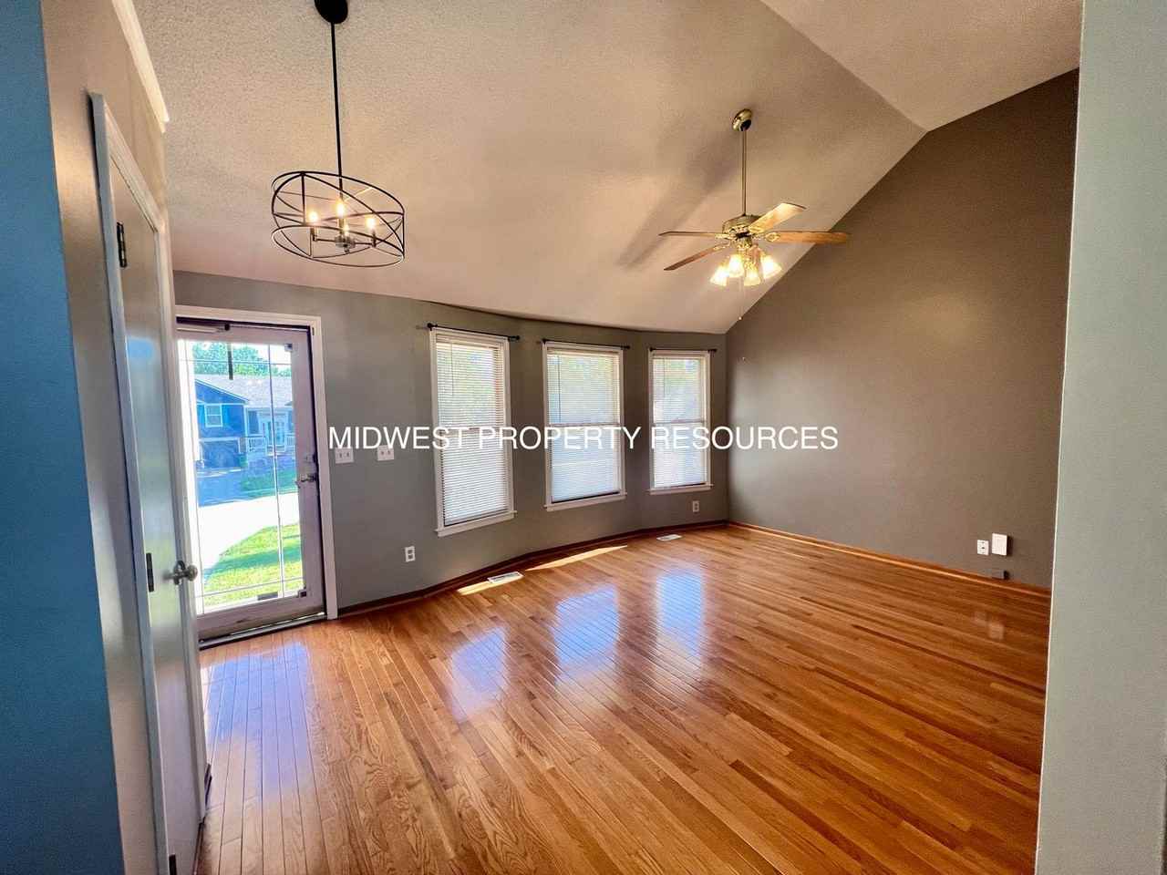 2213 Se 5th Ter - Photo 2 of 20