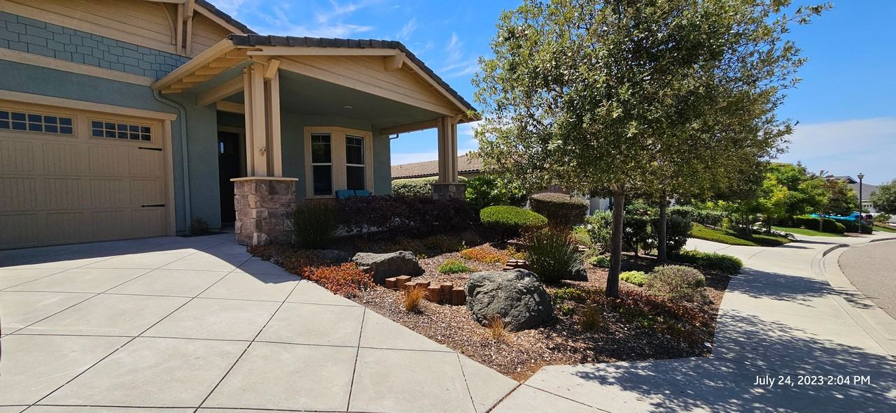 5753 Oak Pass Ln - Photo 2 of 48