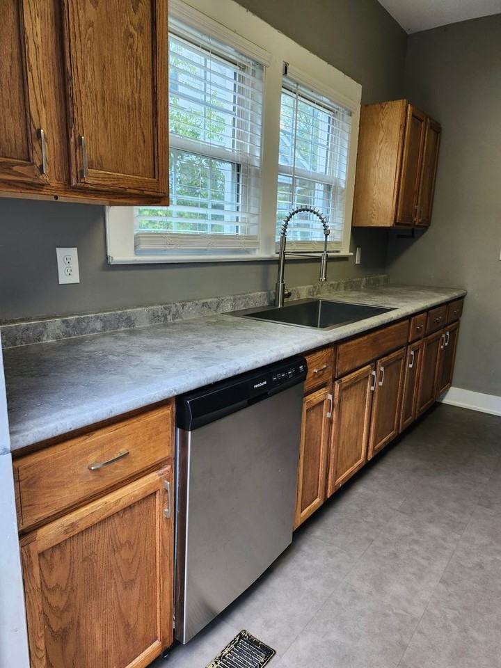3902 Wiley Ave - Photo 2 of 11