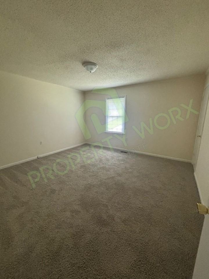 340 340 Sharpe Road - Photo 3 of 8