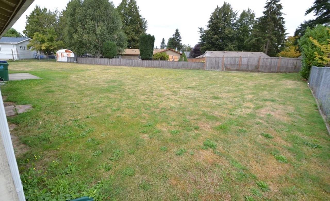 11668 Se 170th Pl - Photo 2 of 24