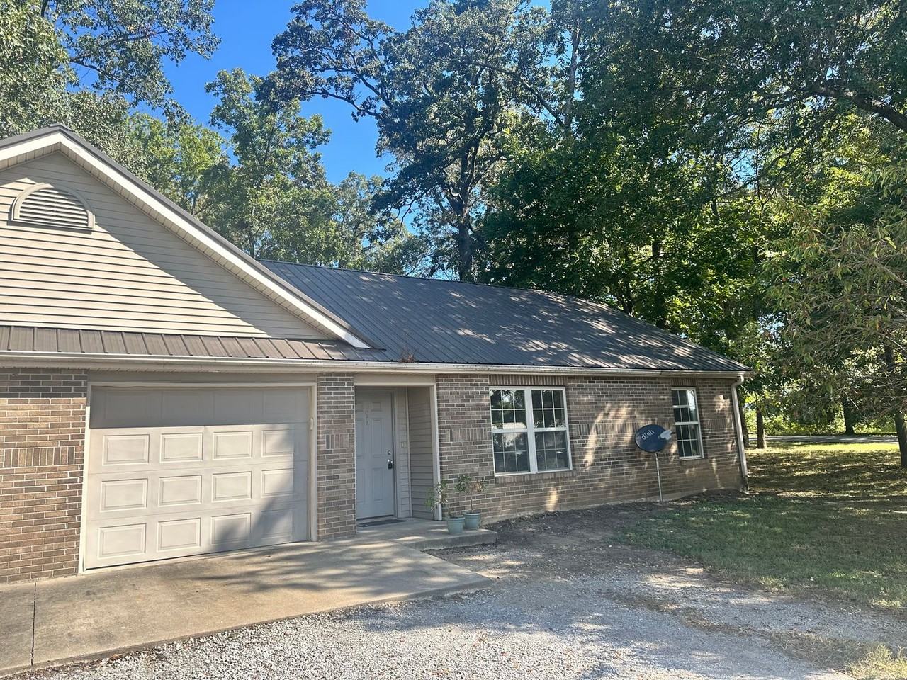 95/105 Boone Crossing Drive - Photo 2 of 12