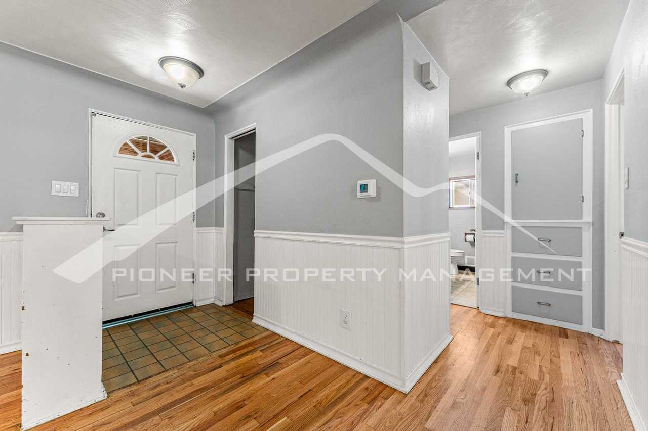 3620 Hoyt Ct - Photo 3 of 32