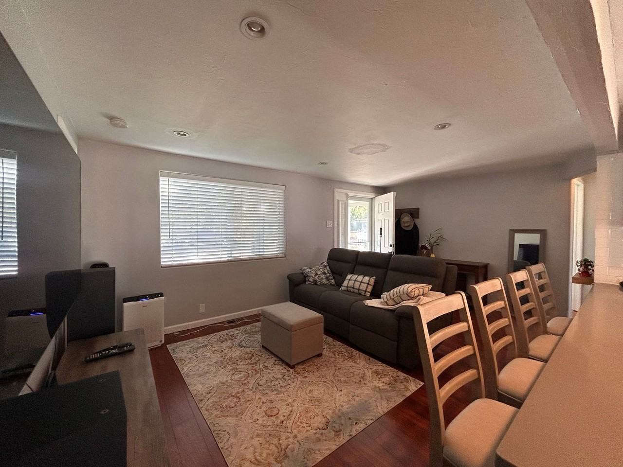 1571 W Cedar Ave - Photo 5 of 28