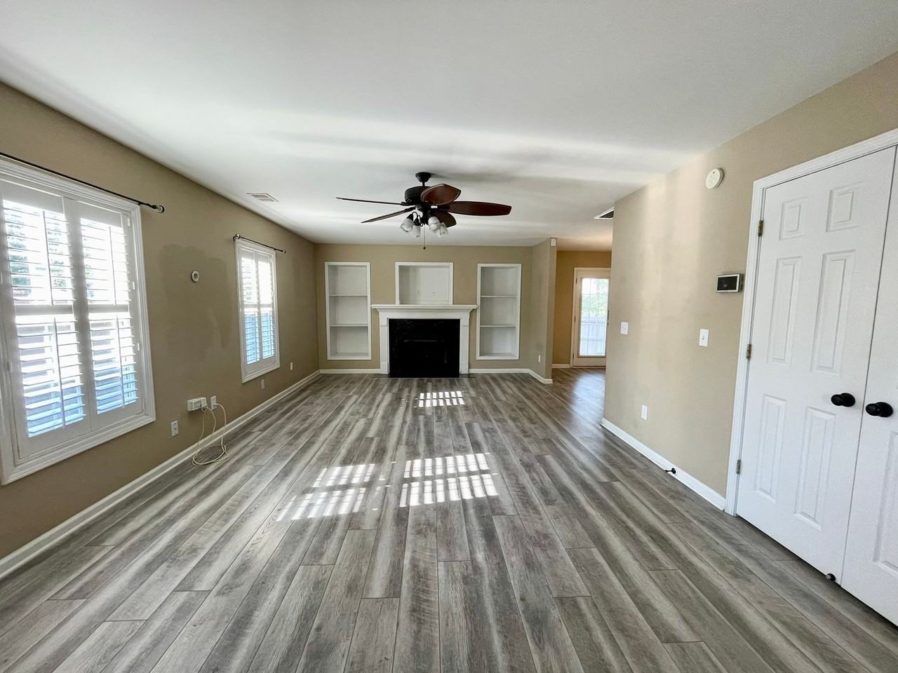 187 Derby Drive - Photo 2 of 18