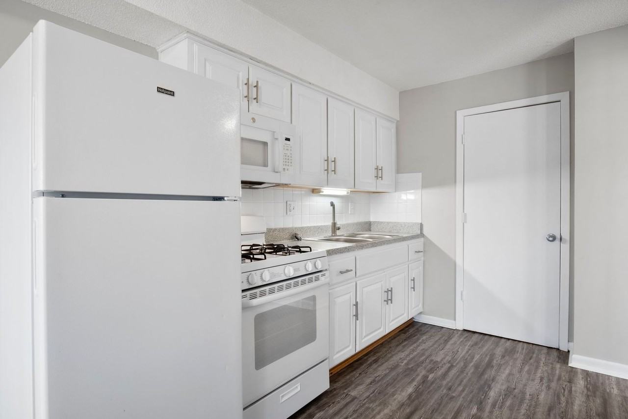 Hillside Apartments - Photo 4 of 16