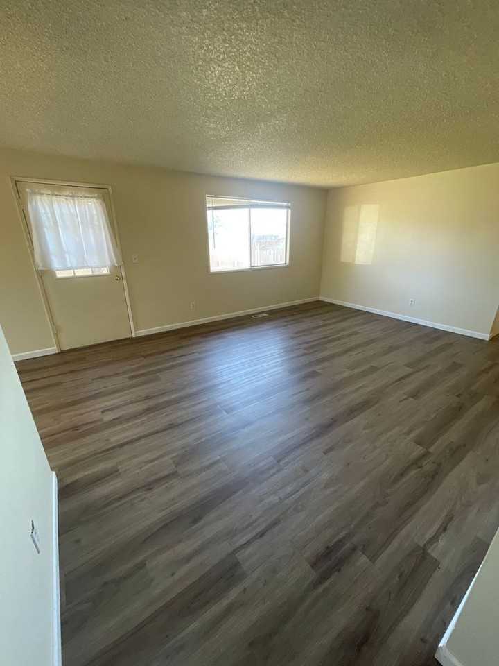 780 W Airway Rd #780 - Photo 2 of 12