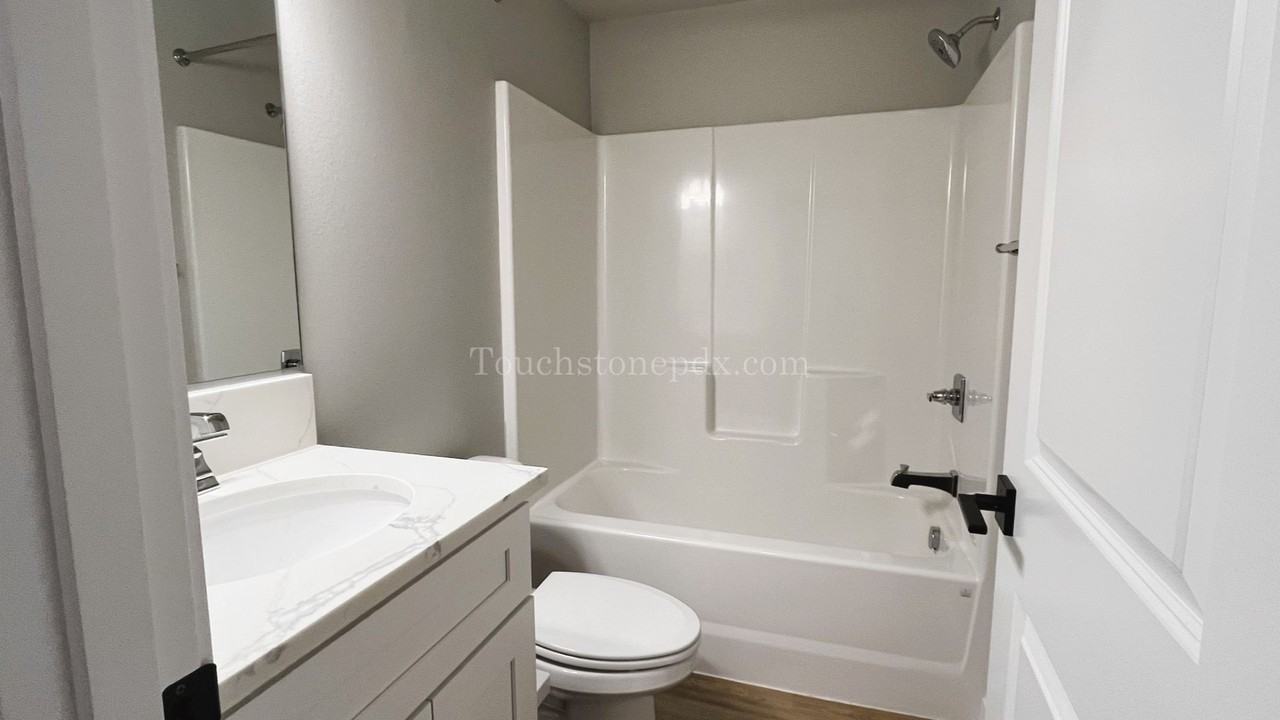 3855 Se 92nd Ave - Photo 3 of 30