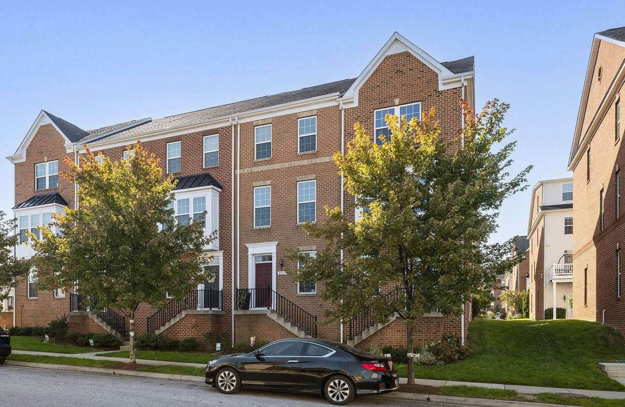 4527 Foster Ave - Photo 2 of 33