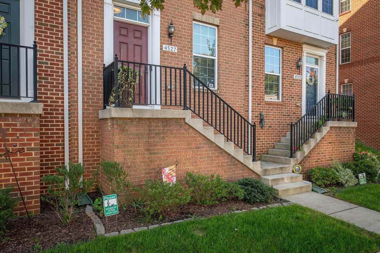 4527 Foster Ave - Photo 3 of 33