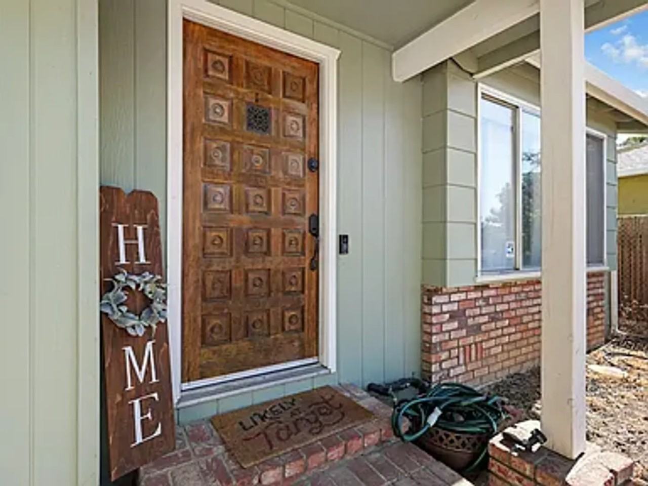 2175 Glengary Dr - Photo 2 of 13