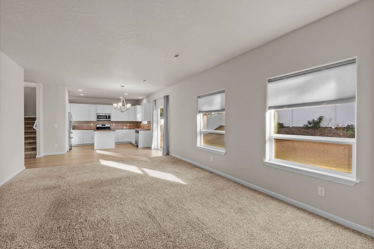 812 E Paske Rd - Photo 3 of 36