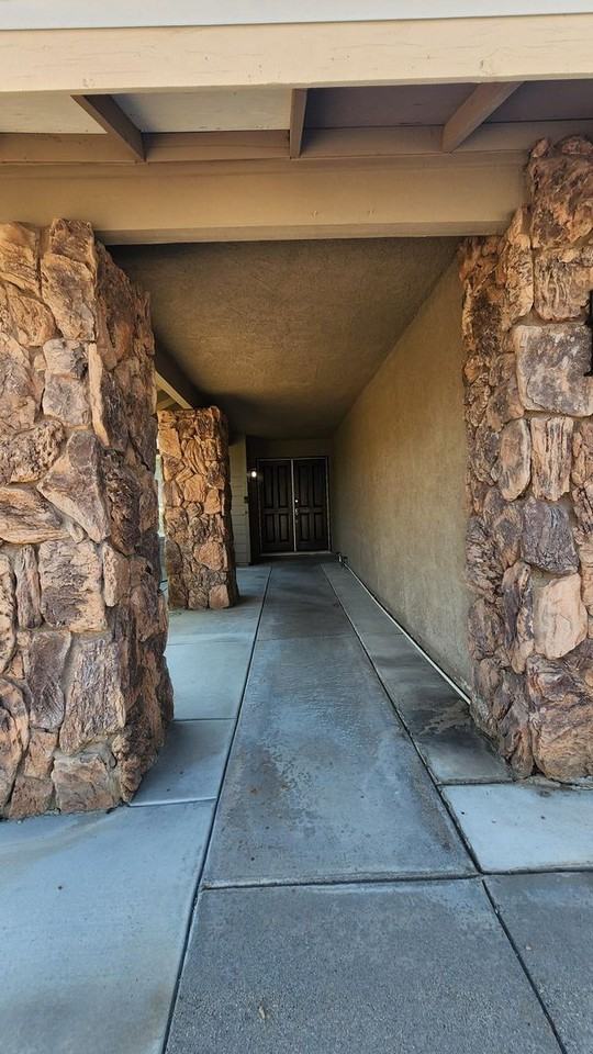 2529 Christine St - Photo 3 of 23