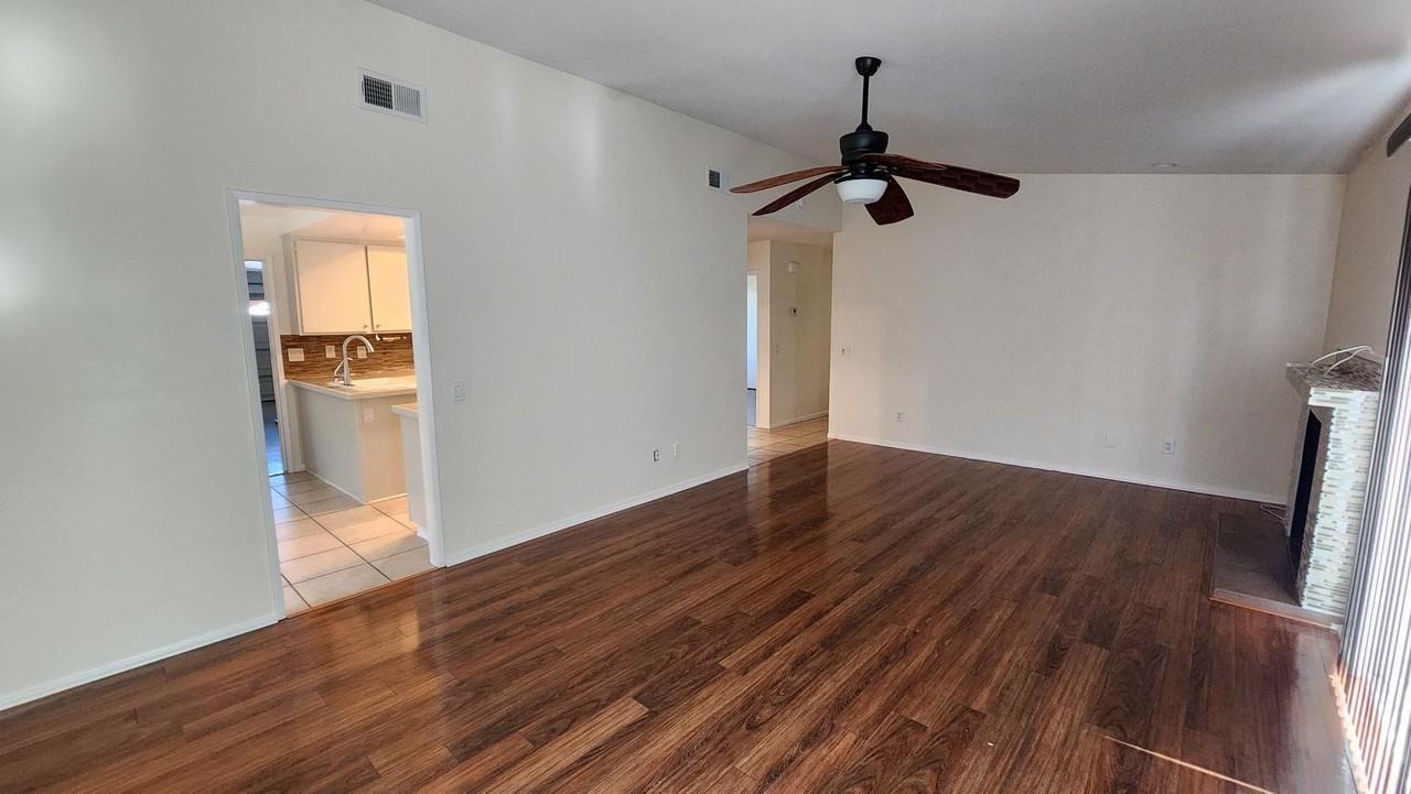 2529 Christine St - Photo 6 of 23