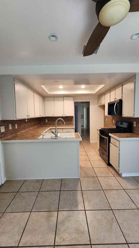 2529 Christine St - Photo 7 of 23