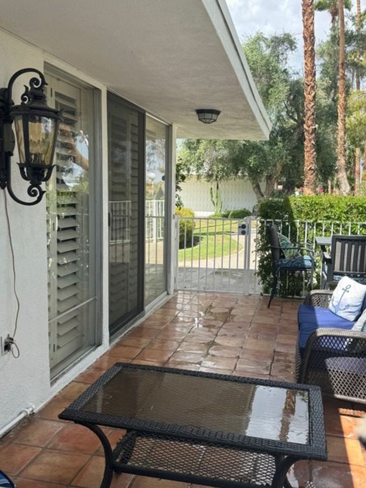 42379 Rancho Las Palmas Dr #32 - Photo 2 of 11