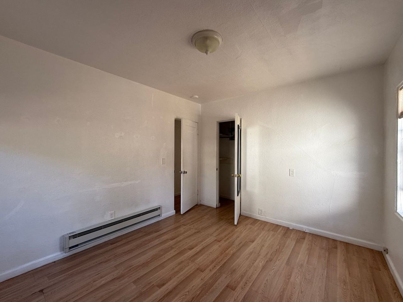 225 Poplar Ave - Photo 2 of 13