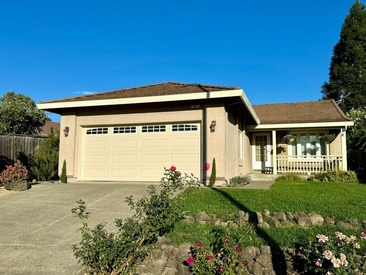 907 Granado Ct - Photo 2 of 22