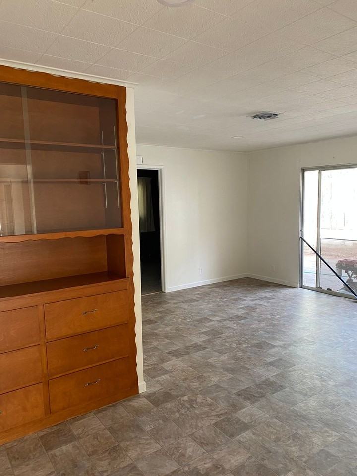 4745 Red Bluff St - Photo 5 of 16