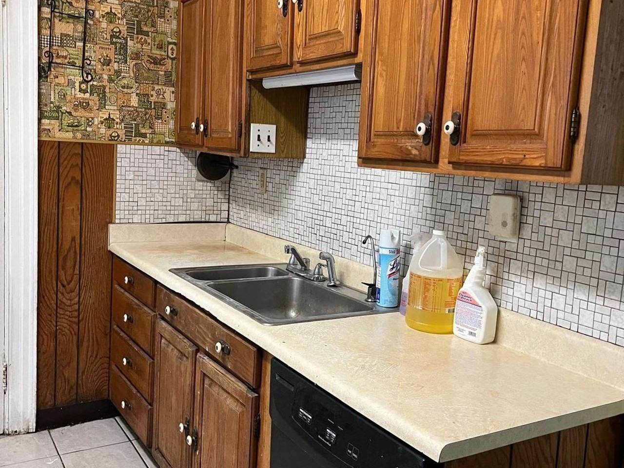 456 12th St - Photo 2 of 13