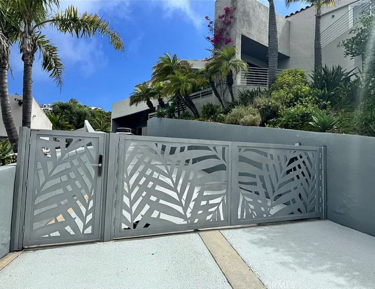 766 Pelican Dr - Photo 5 of 48