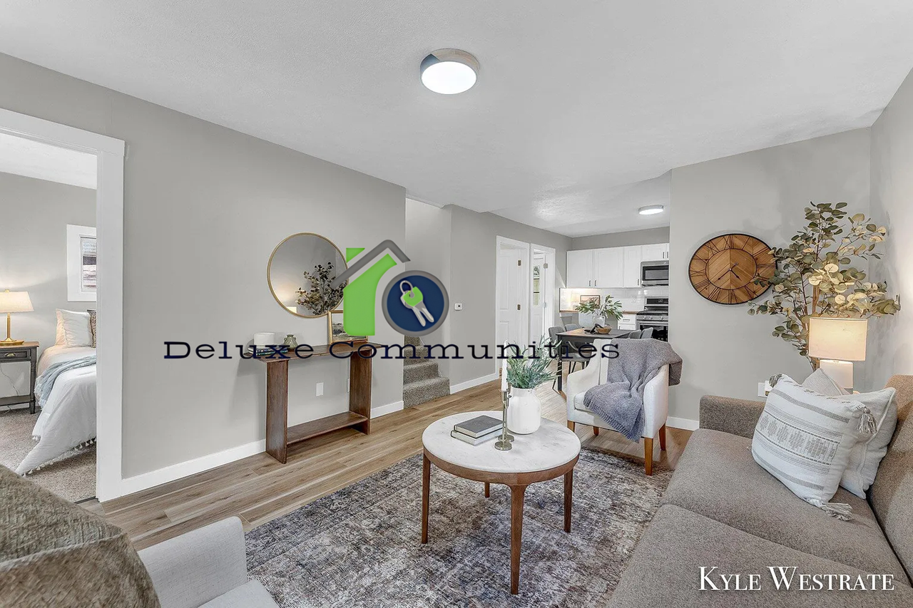 203 N Osmun St - Photo 2 of 12