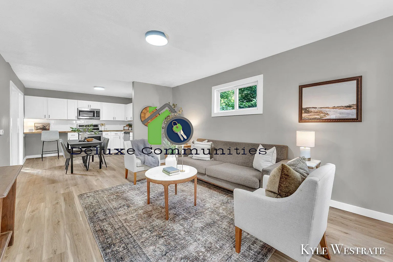 203 N Osmun St - Photo 3 of 12