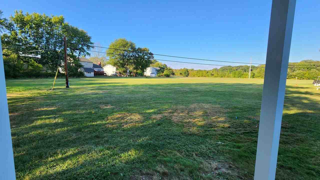 645 Nimitz Rd - Photo 2 of 23