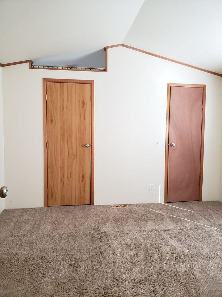 1305 N Wenatchee Ave - Photo 7 of 21