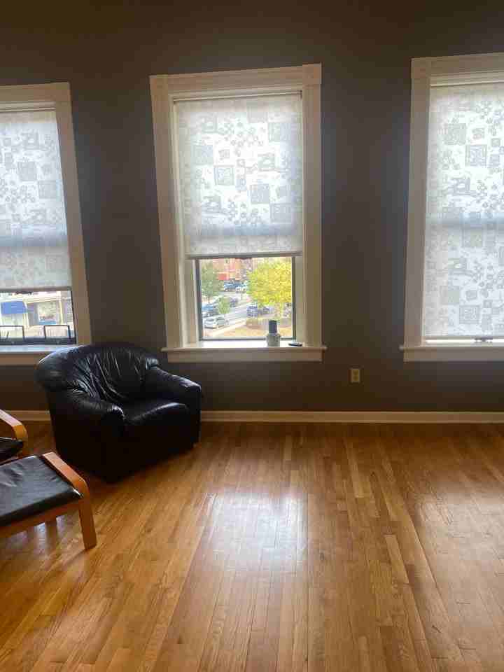 136 Glen St - Photo 2 of 5
