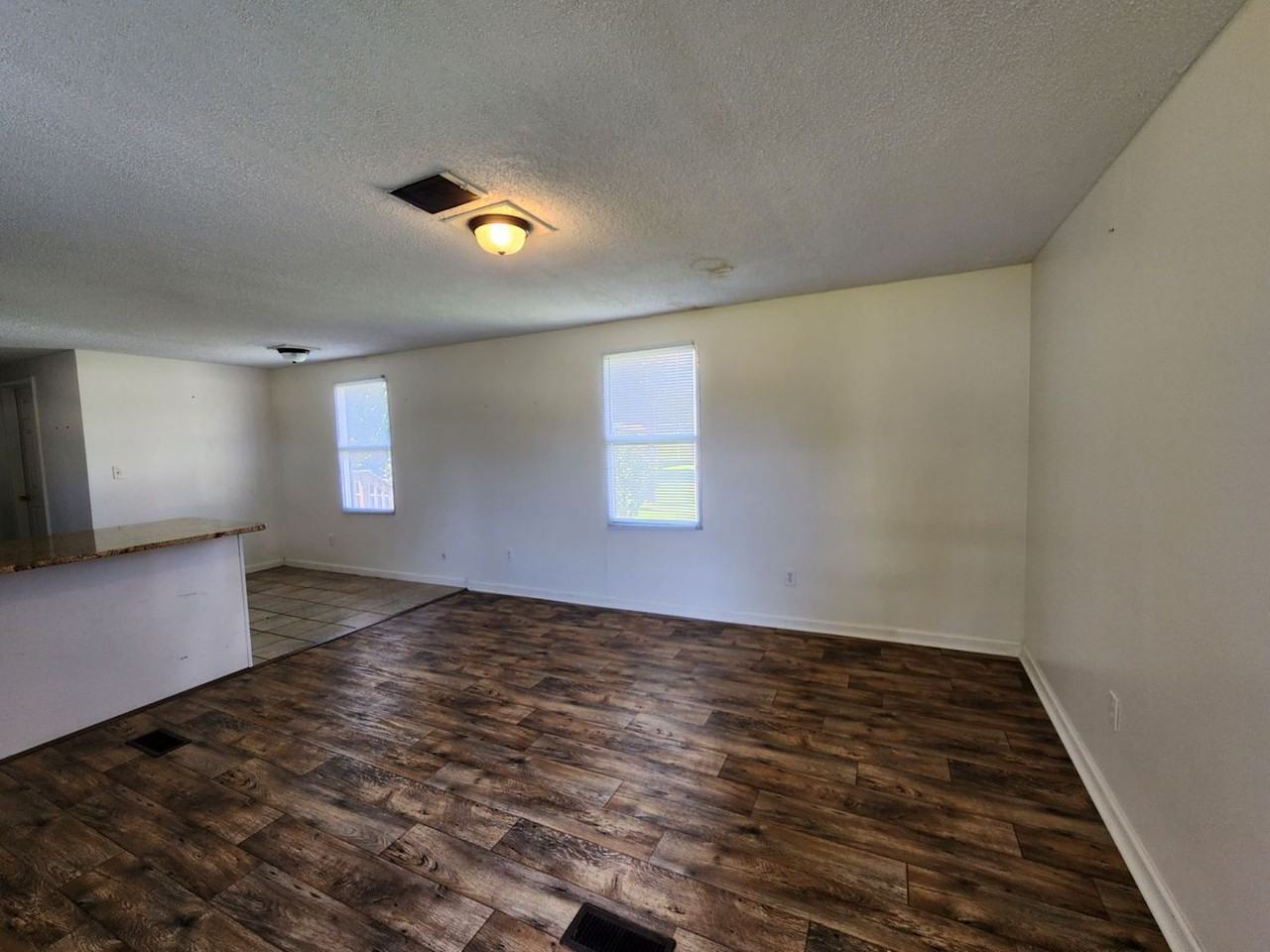 124 Littleton Street - Photo 5 of 22