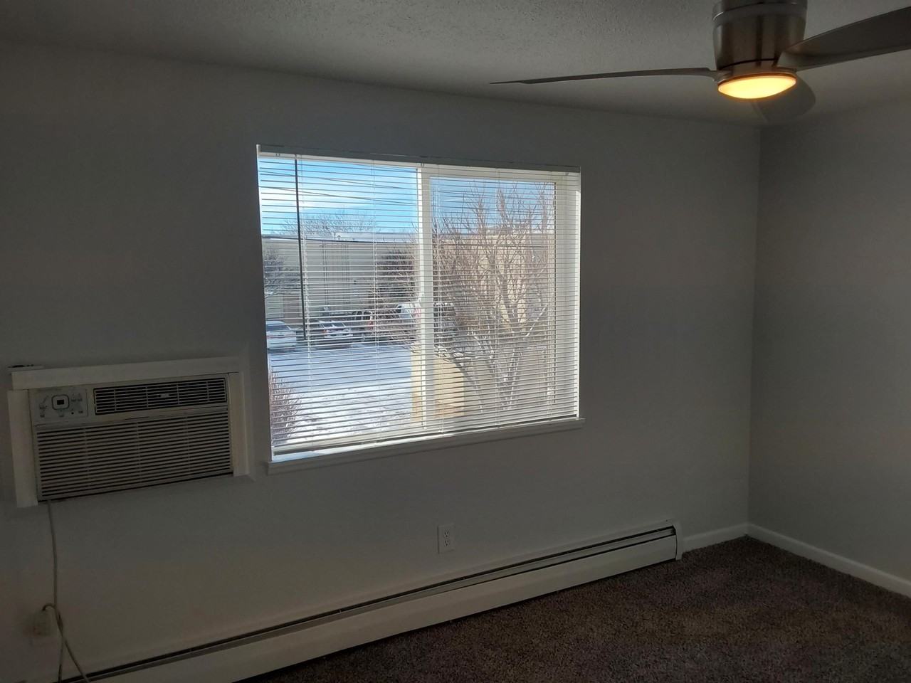 1482 East 16th Street - Photo 4 of 18