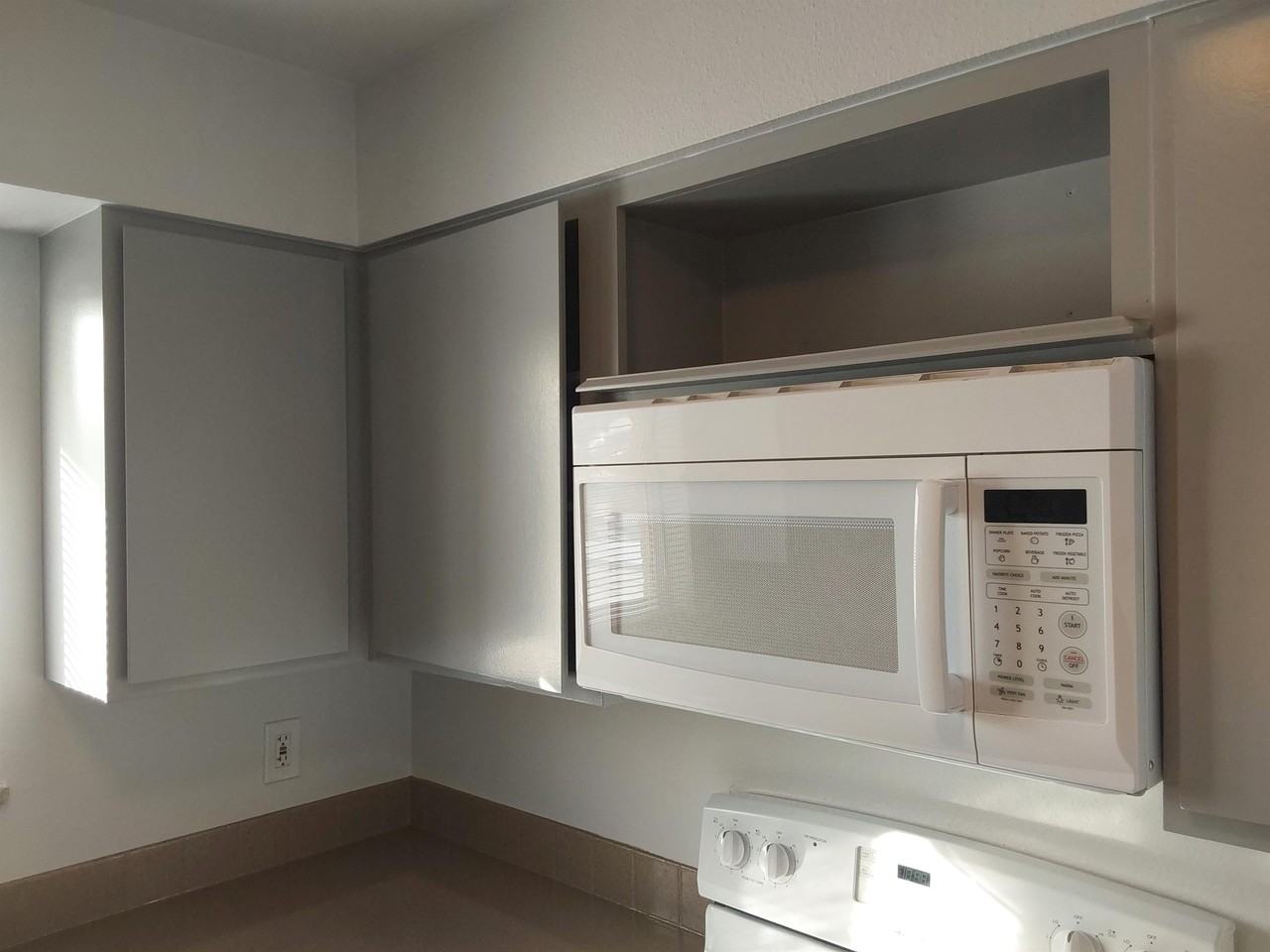 1482 East 16th Street - Photo 6 of 18