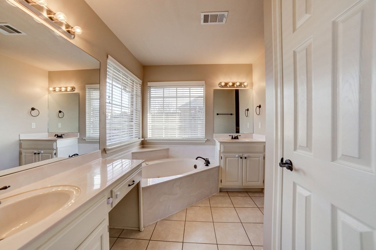 13317 E 89th St N - Photo 5 of 39