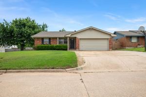 featured image of 220 E Beech Ave