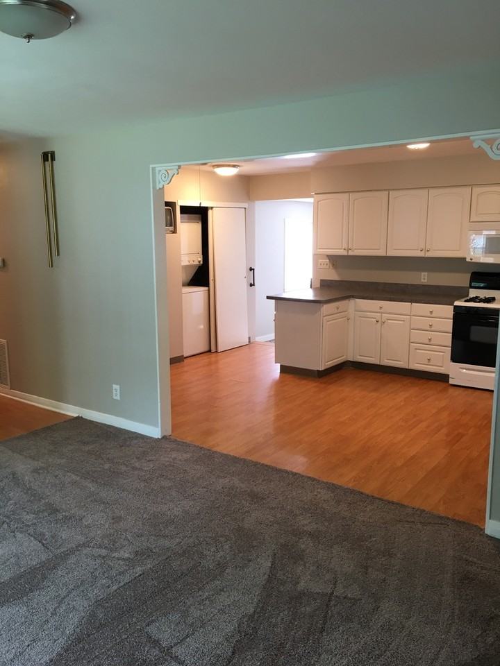 110 Sunrise Ter - Photo 4 of 22