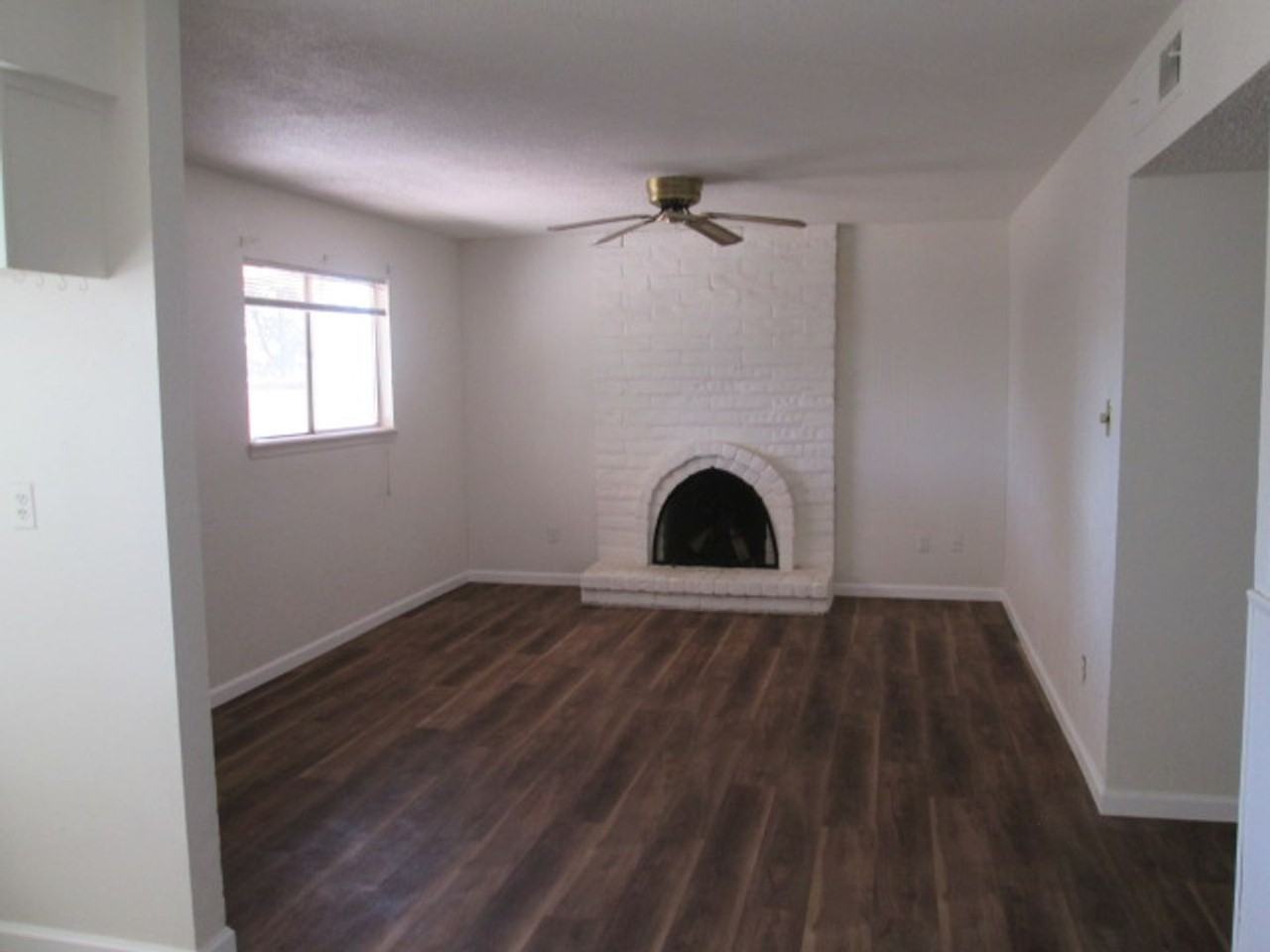 6008 Lejano Ave Ne - Photo 3 of 8