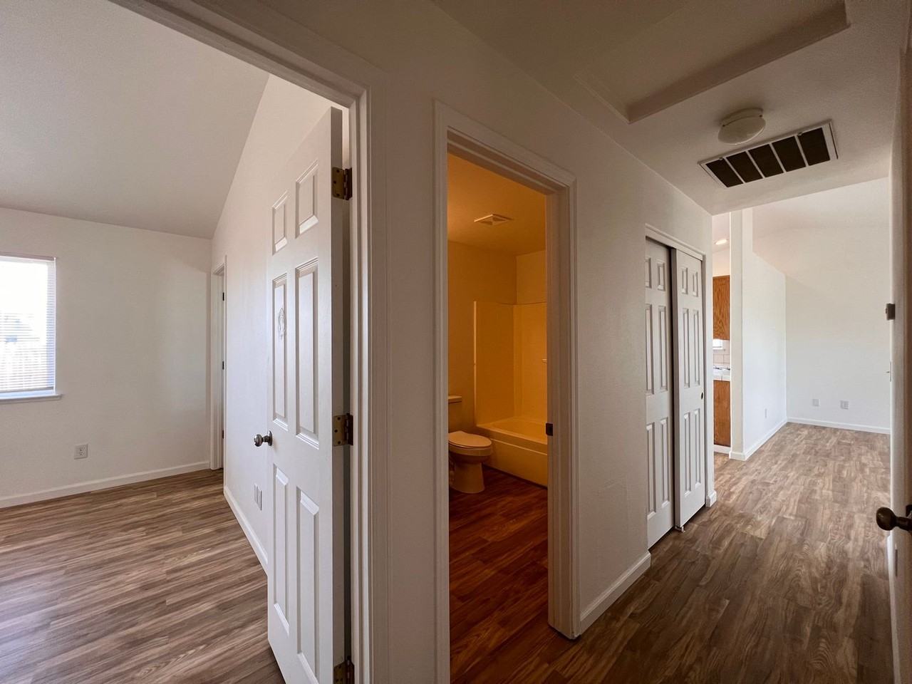 757 Tamsen Rd - Photo 4 of 17